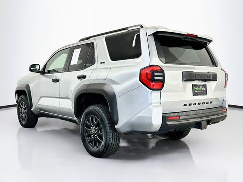 Used 2025 Toyota 4Runner SR5 AWD/4WD image 5