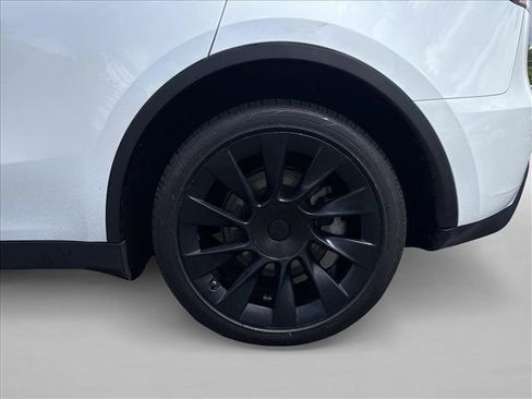 Used 2023 Tesla Model Y Long Range AWD/4WD image 26