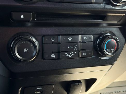Used 2018 Ford F250 XL w/ Power Equipment Group AWD/4WD image 38