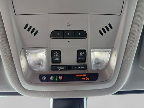 Used 2023 GMC Acadia SLE w/ Driver Convenience Package FWD image 19