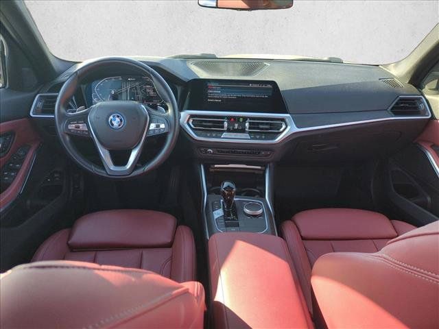 Used 2022 BMW 330e w/ Convenience Package RWD image 16