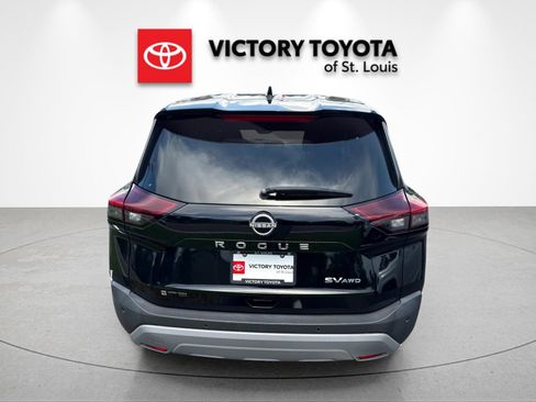 Used 2022 Nissan Rogue SV AWD/4WD image 4