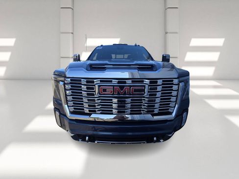 New 2026 GMC Sierra 3500 Denali w/ Denali Reserve Package image 2