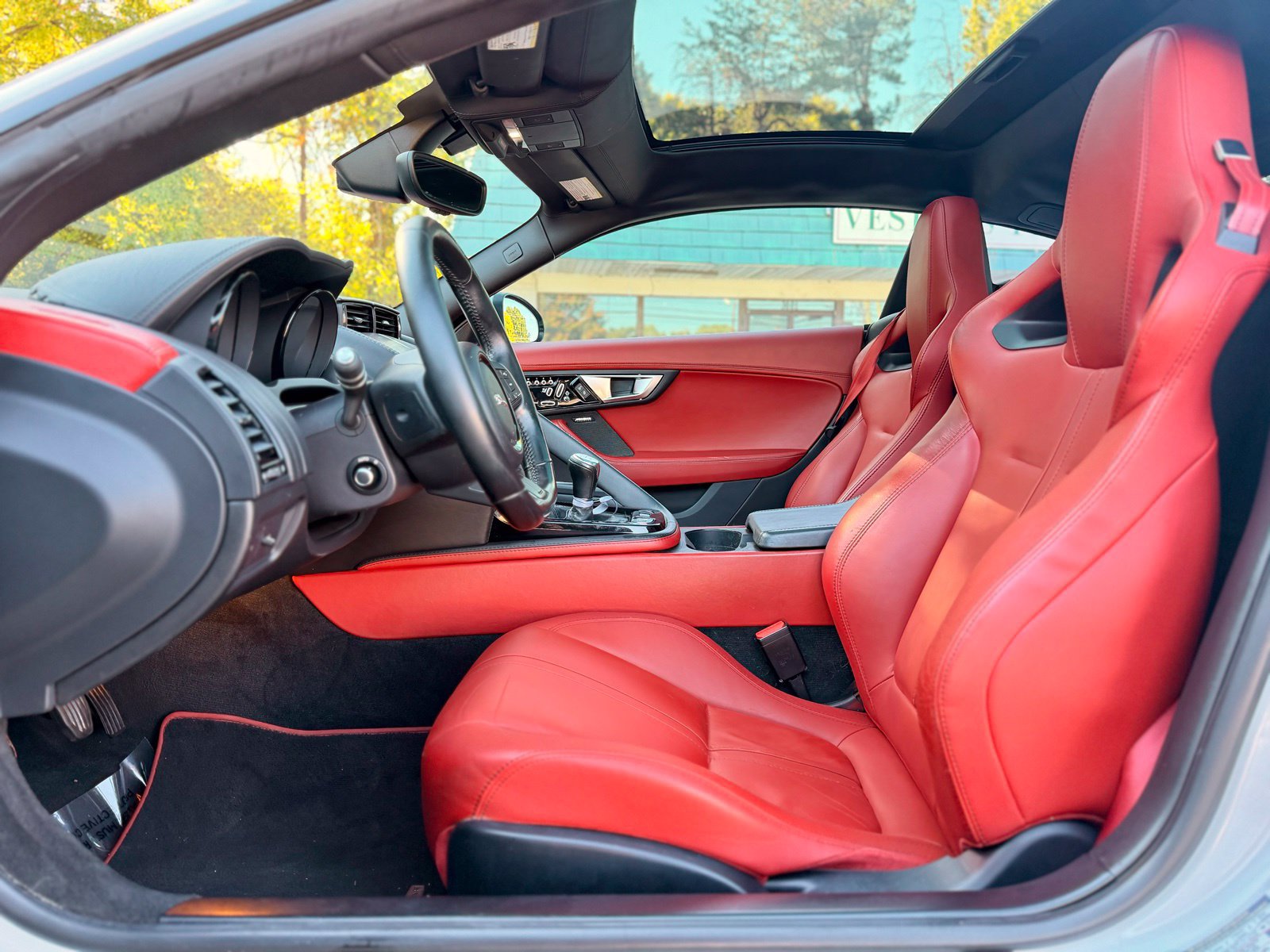 Used 2016 Jaguar F-TYPE S RWD image 19