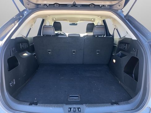 Used 2024 Ford Edge SEL image 33