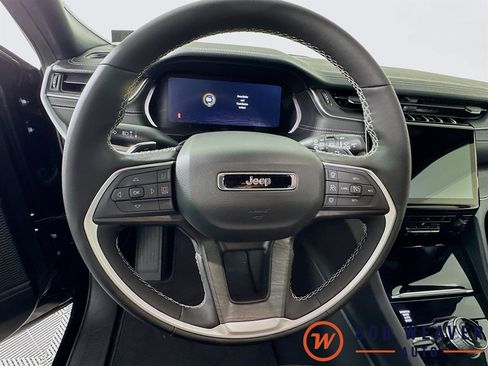 New 2025 Jeep Grand Cherokee L Limited w/ Trailer Tow Package image 11