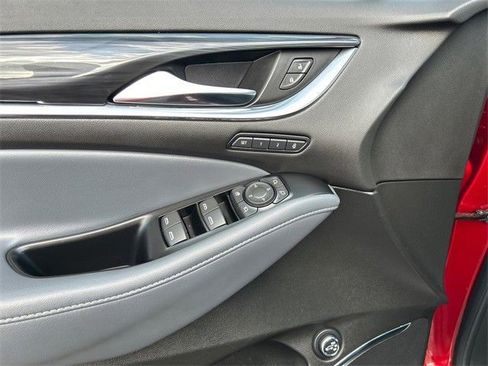 Used 2024 Buick Enclave Premium image 20