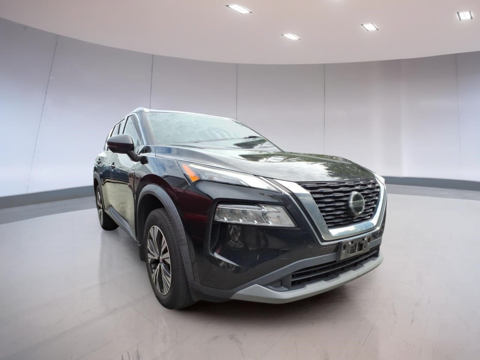 Used 2021 Nissan Rogue SV w/ Premium Package AWD/4WD image 1