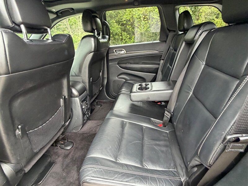Used 2017 Jeep Grand Cherokee Limited AWD/4WD image 19
