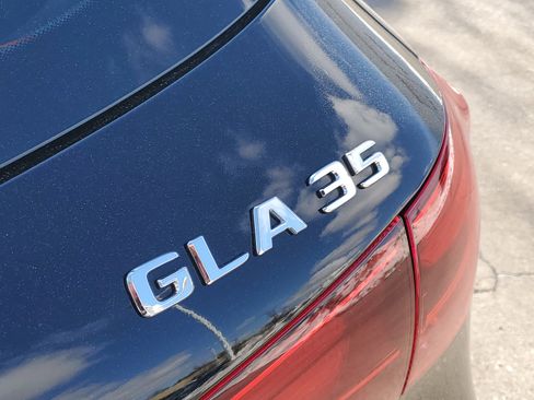 Used 2025 Mercedes-Benz GLA 35 AMG 4MATIC image 30