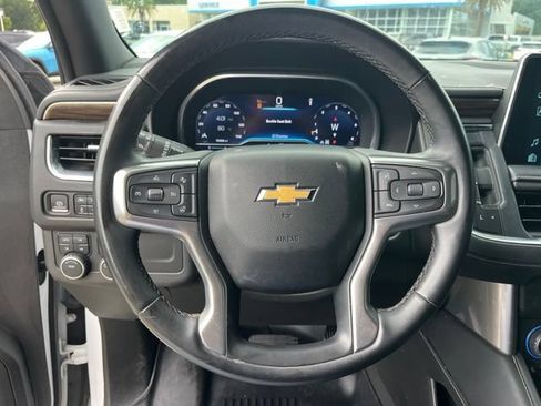 Used 2023 Chevrolet Suburban Premier AWD/4WD image 16
