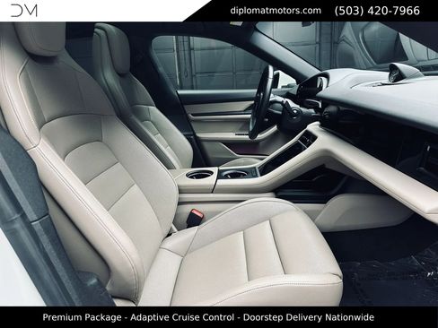 Used 2022 Porsche Taycan 4 Cross Turismo AWD/4WD image 20