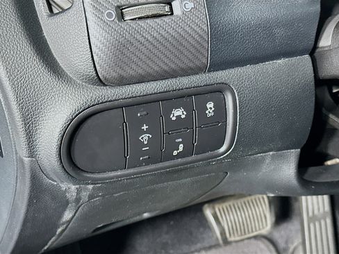 Used 2017 Kia Forte S w/ S Technology Package FWD image 17
