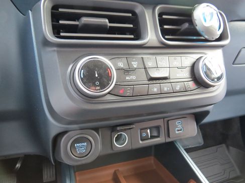 Used 2024 Ford Maverick Lariat image 26