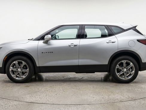 Used 2025 Chevrolet Blazer LT FWD image 5
