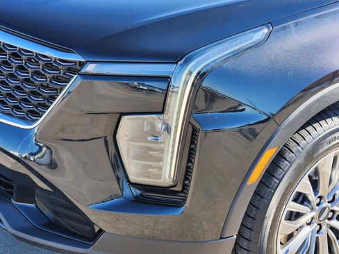 Certified 2024 Cadillac XT4 Premium Luxury image 26