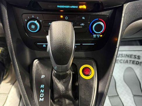 Used 2020 Ford Transit Connect XL image 19