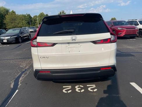 Used 2024 Honda CR-V LX image 4