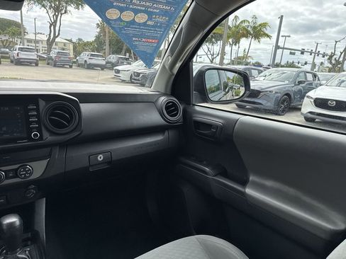 Used 2021 Toyota Tacoma SR w/ SR Convenience Package RWD image 15