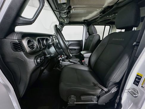 Used 2020 Jeep Wrangler Unlimited Sahara AWD/4WD image 13