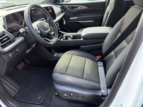 New 2026 Chevrolet Traverse LT FWD image 9