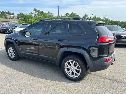 Used 2015 Jeep Cherokee Trailhawk w/ Comfort/Convenience Group AWD/4WD image 5
