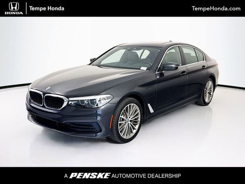 Used 2020 BMW 530e RWD image 1
