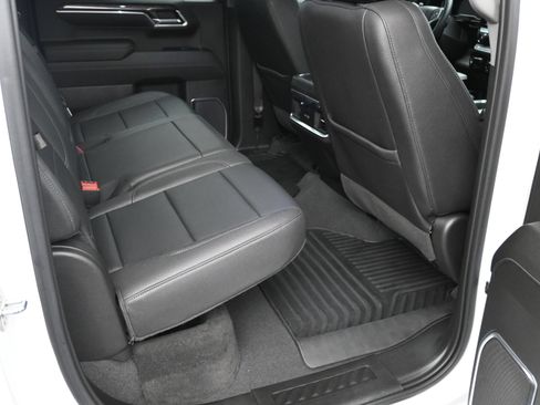 Used 2023 Chevrolet Silverado 1500 LTZ AWD/4WD image 10