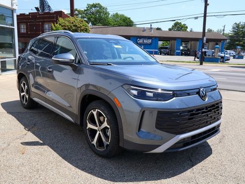 New 2026 Volkswagen Tiguan SE FWD image 7