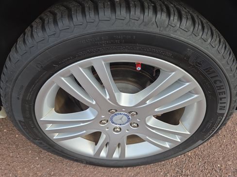 Used 2015 Mercedes-Benz GLK 350 4MATIC image 11