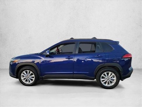 Used 2022 Toyota Corolla Cross LE AWD/4WD image 8