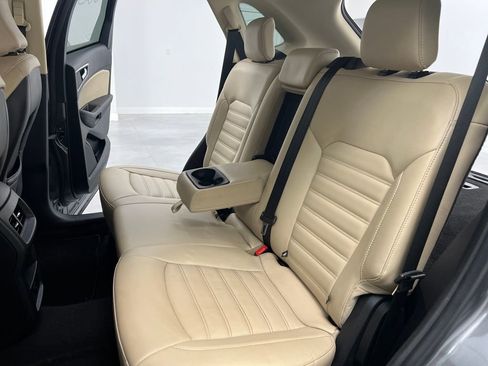 Used 2024 Ford Edge SEL image 13