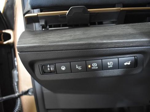 Certified 2023 Nissan Ariya AWD/4WD image 14