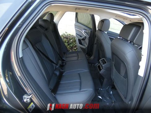 Used 2021 Audi e-tron Premium w/ Convenience Plus Package AWD/4WD image 35