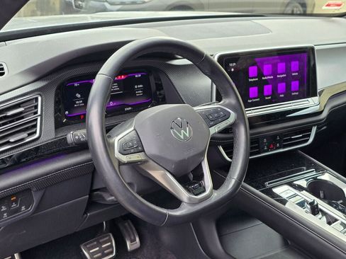 Used 2024 Volkswagen Atlas Cross Sport SEL R-Line AWD/4WD image 11