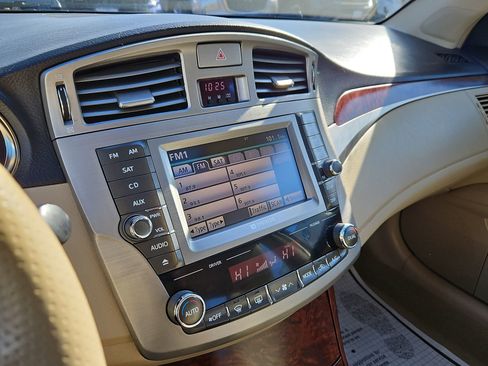 Used 2011 Toyota Avalon image 18