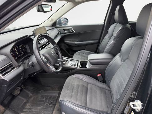 Used 2022 Mitsubishi Outlander SE image 12