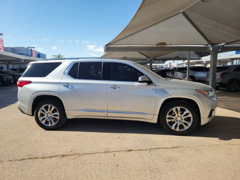 Used 2021 Chevrolet Traverse High Country FWD image 9