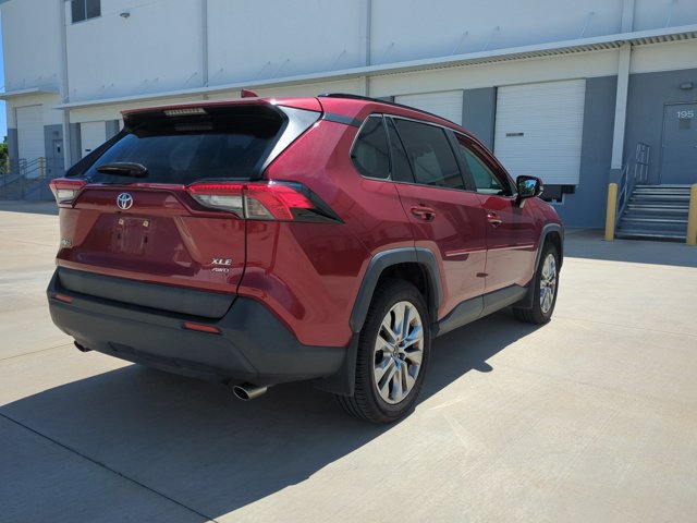 Used 2019 Toyota RAV4 XLE Premium w/ Cold Weather Package AWD/4WD image 5
