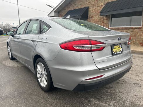 Used 2020 Ford Fusion SE FWD image 9