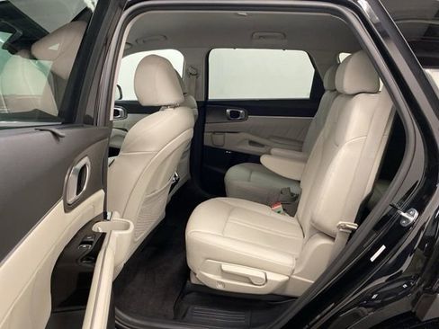 Used 2023 Kia Sorento SX Prestige image 20