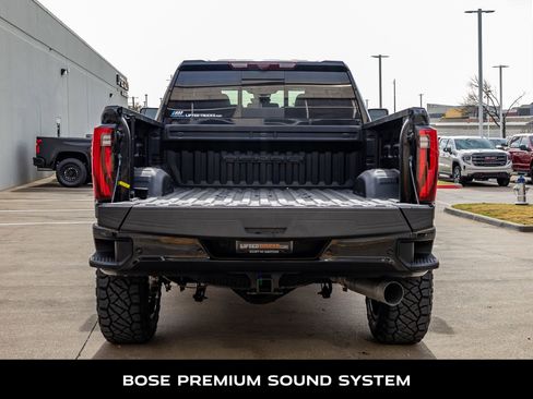 Used 2024 GMC Sierra 2500 Denali w/ Denali Reserve Package image 9