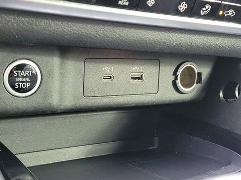 Used 2021 Nissan Rogue SV image 29