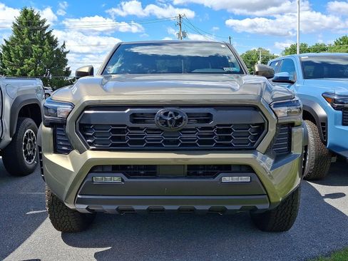 New 2026 Toyota Tacoma TRD Off-Road AWD/4WD image 2