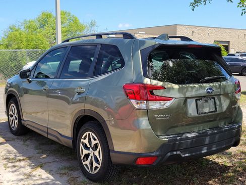 Used 2019 Subaru Forester Premium AWD/4WD image 6