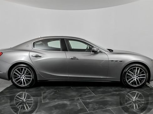 Used 2019 Maserati Ghibli S image 13