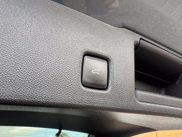 Certified 2024 Ford Escape Active AWD/4WD image 22