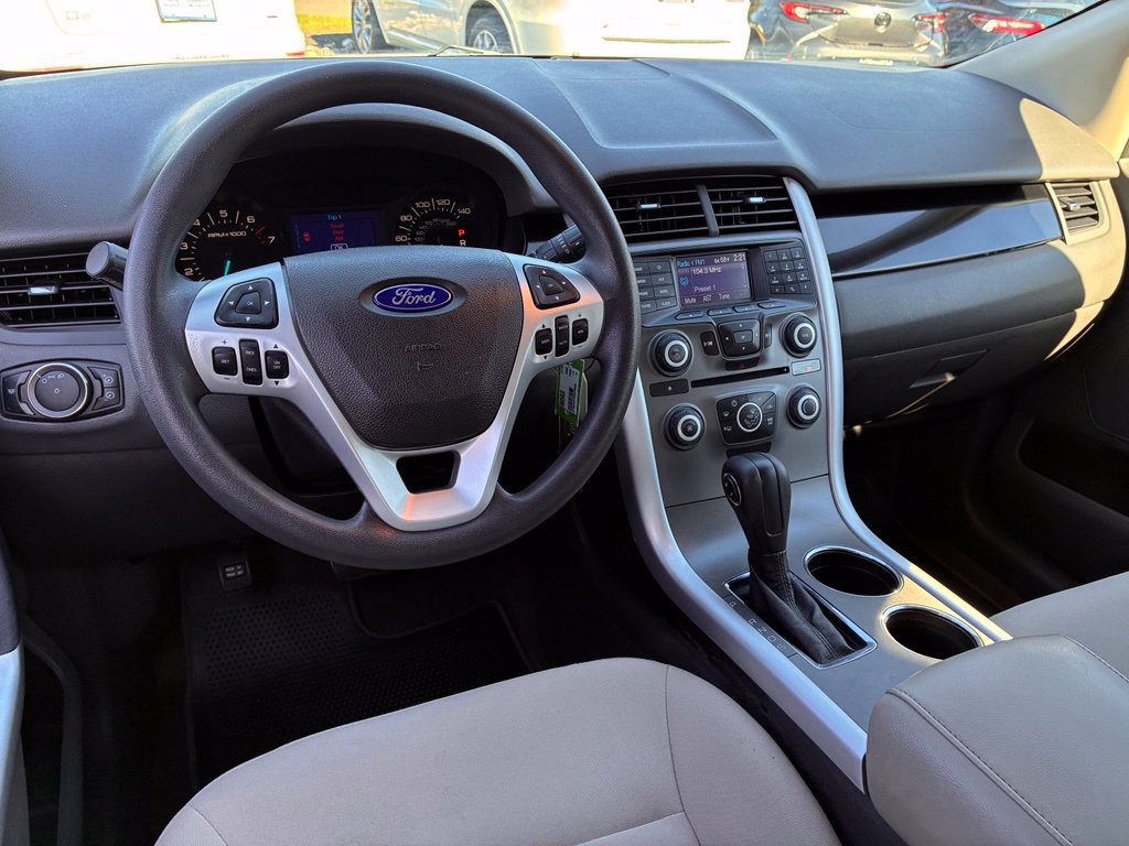 Used 2013 Ford Edge SE FWD image 29