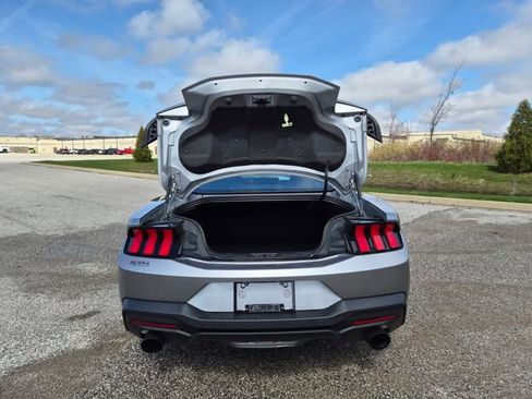 Used 2024 Ford Mustang Coupe RWD image 10