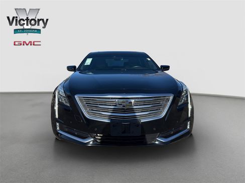 Used 2017 Cadillac CT6 Platinum image 2